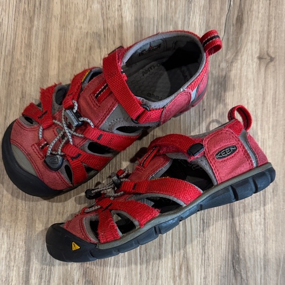 Keen Kids’ Sandals – Red – Size 13 - Picture 2 of 5